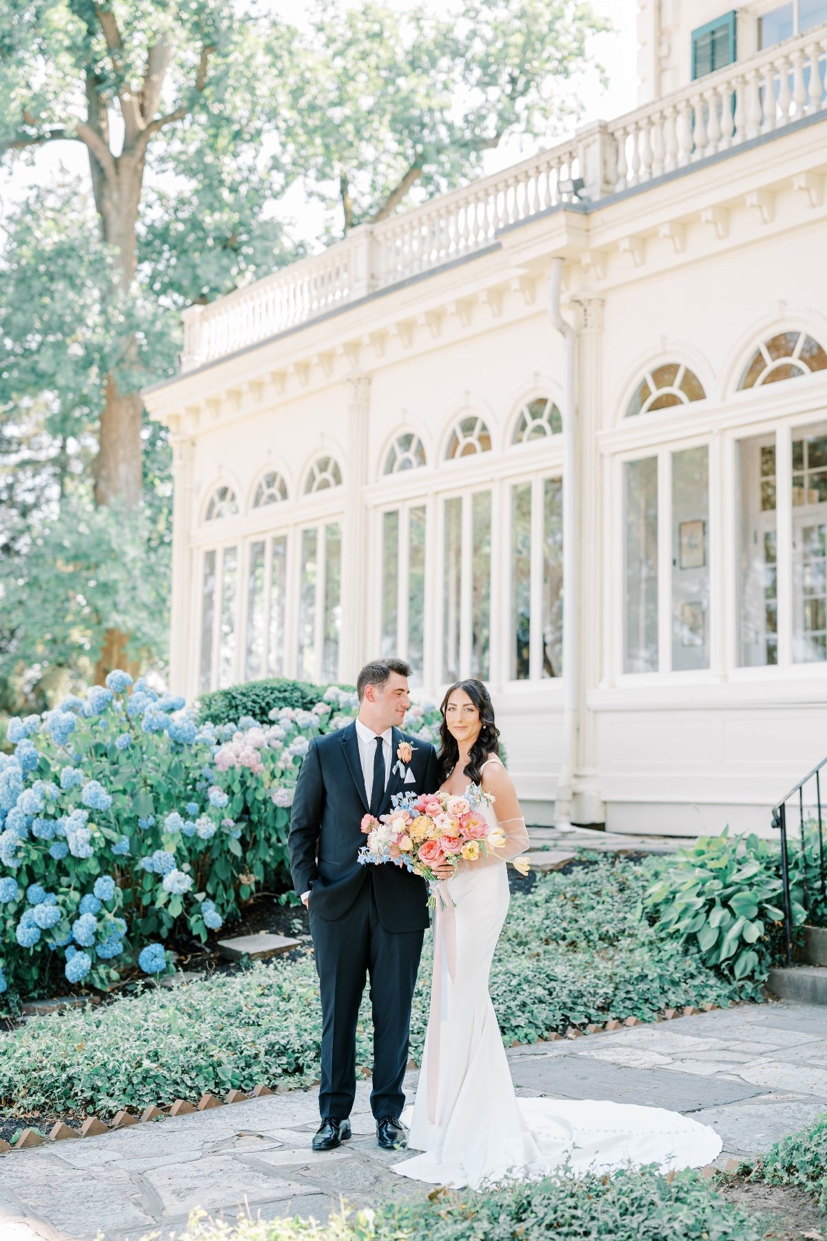 pastel wedding at a historic mansion