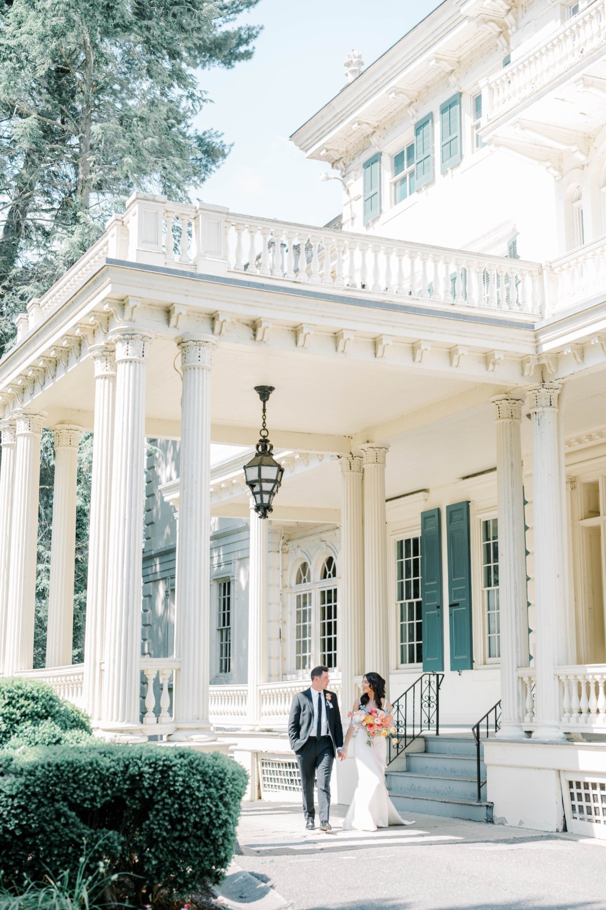 historic wedding venue in pennsylvania with pastel flowers