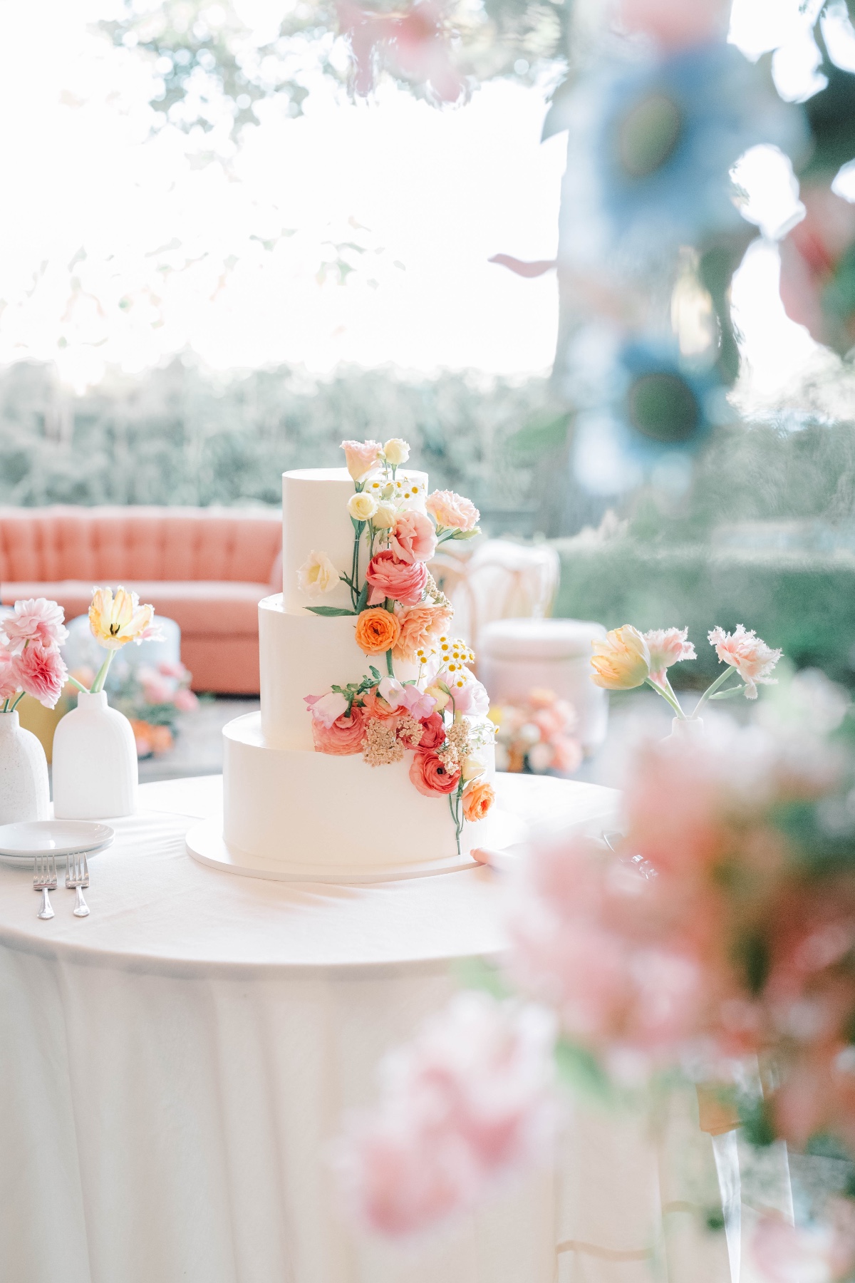 fresh flowers on buttercream wedding cake