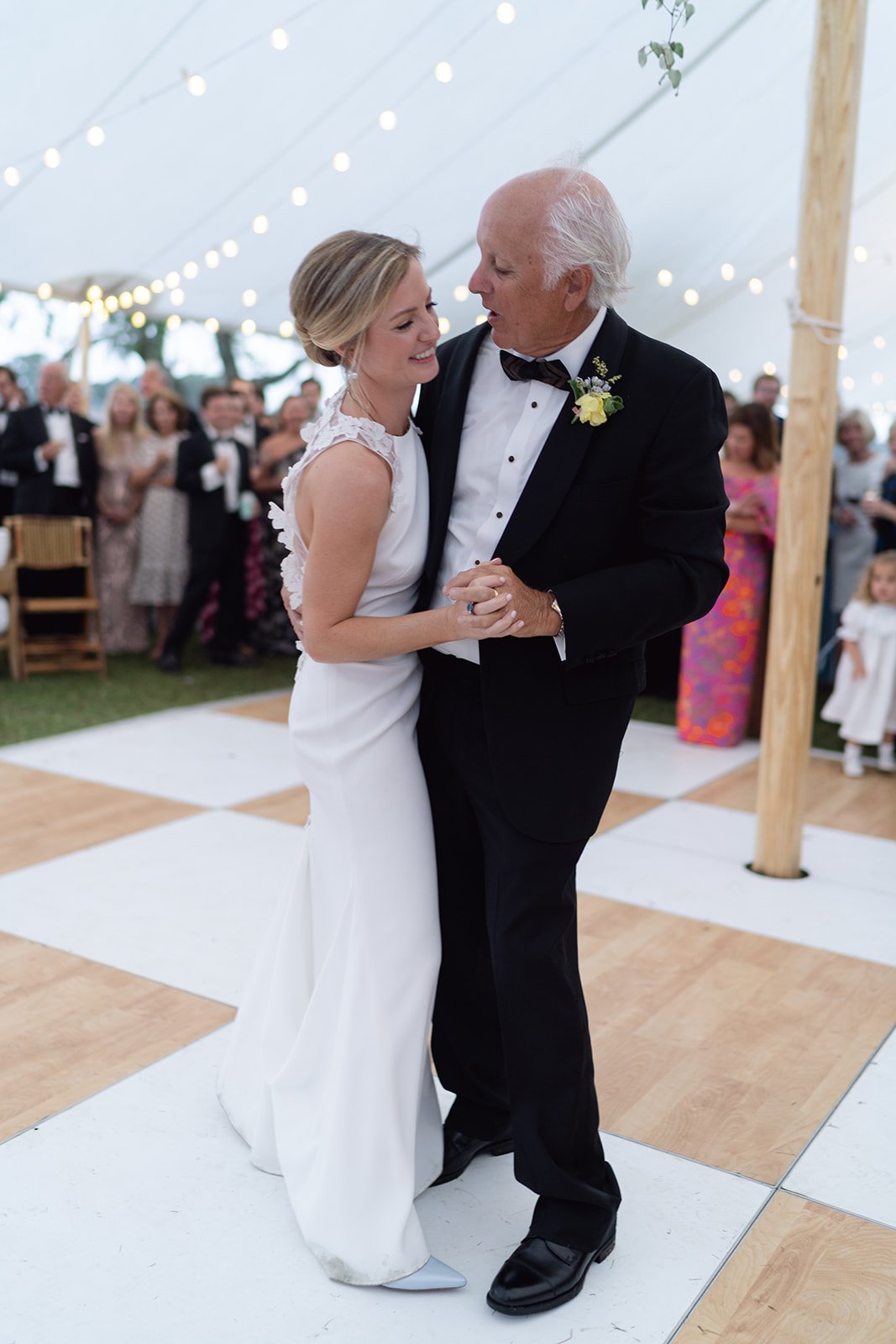 photo ideas for father daughter dance at wedding