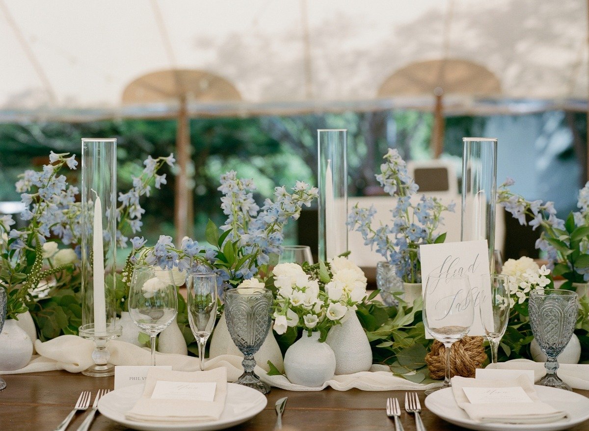 blue and white wedding reception table ideas