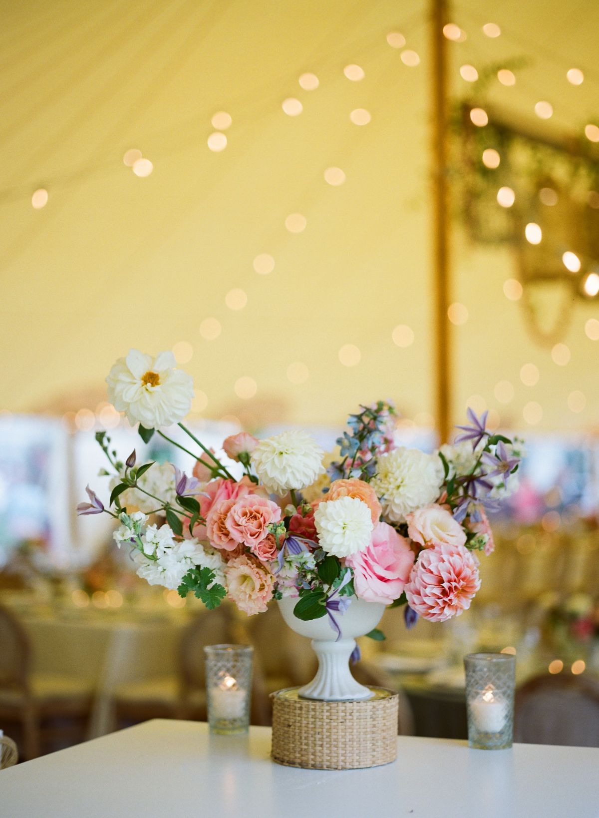 pastel wedding flower arrangements