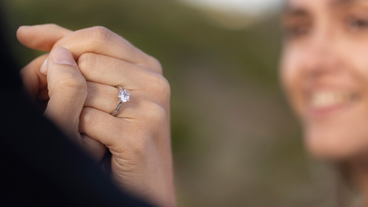 modern-engagement-rings-by-loose-grown-diamond1