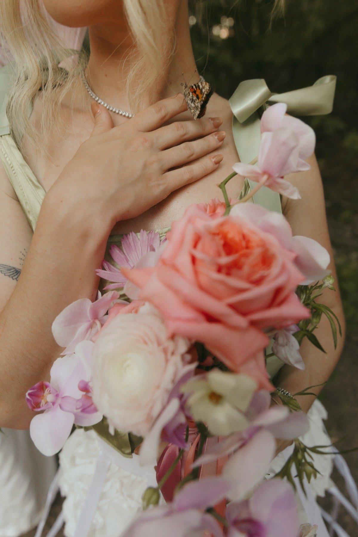 pink and white flower arrangement for bridal shower