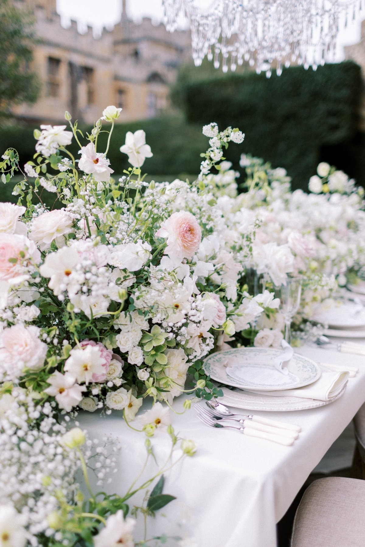 blush pink and white centerpieces