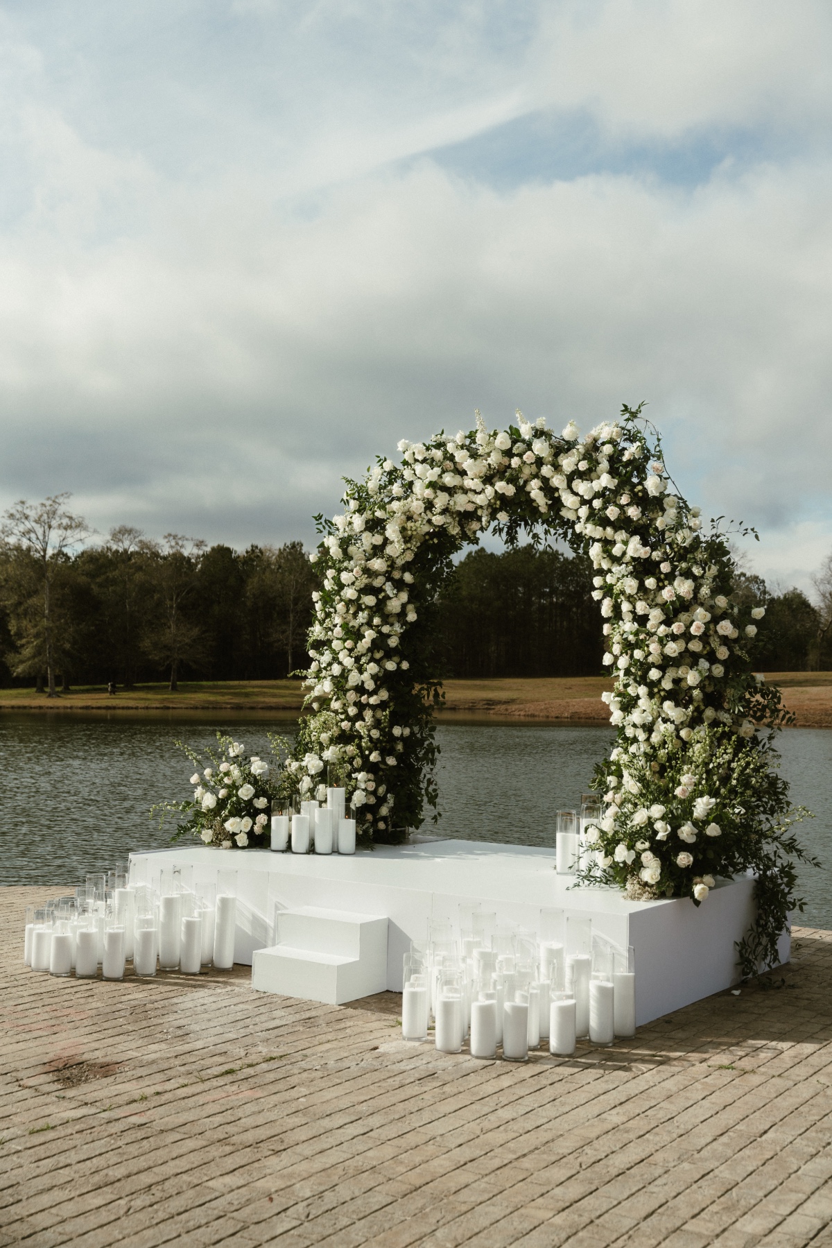 giant white rose flower arch for wedding