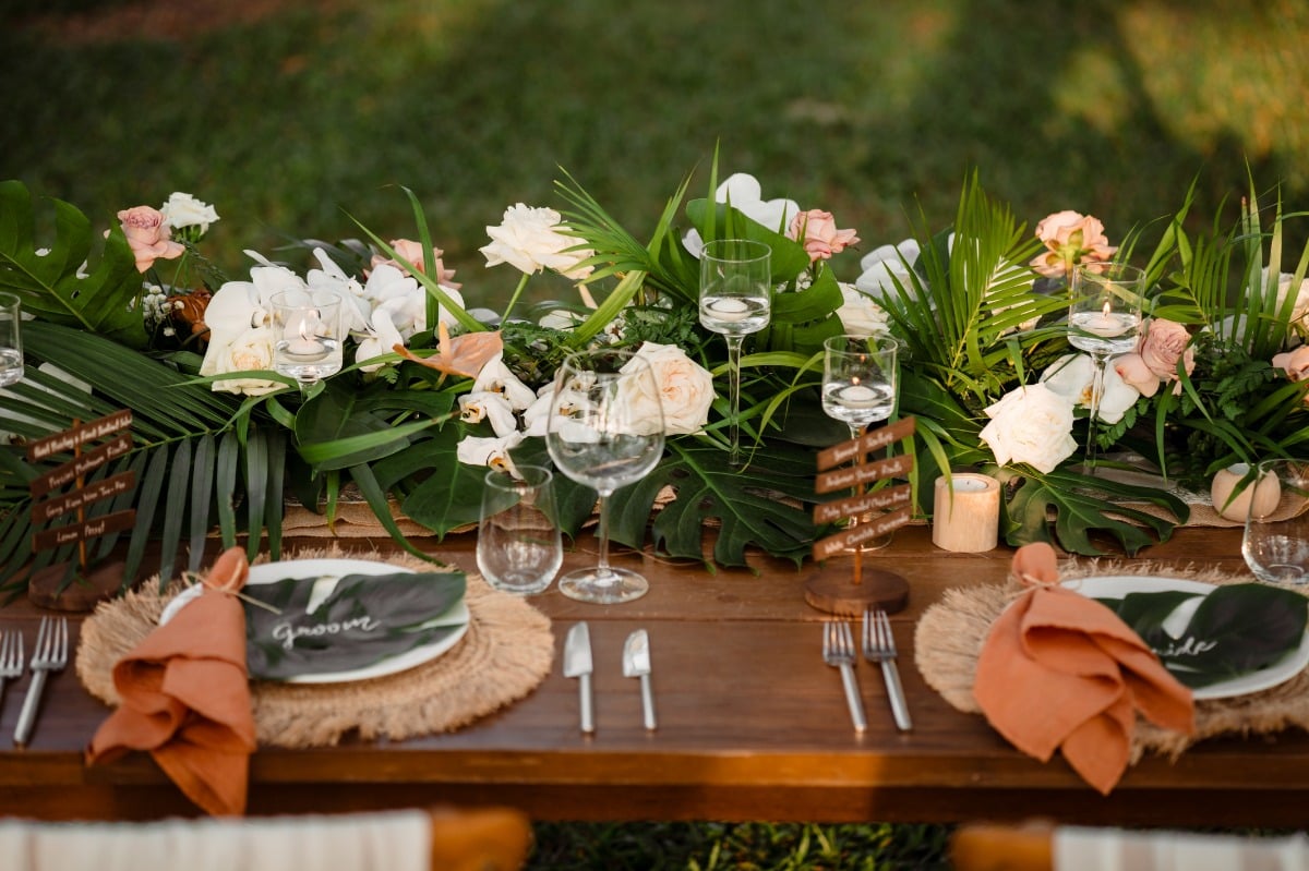 tropical tablescape decor for wedding reception