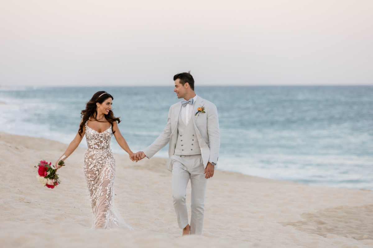 beach wedding photo ideas