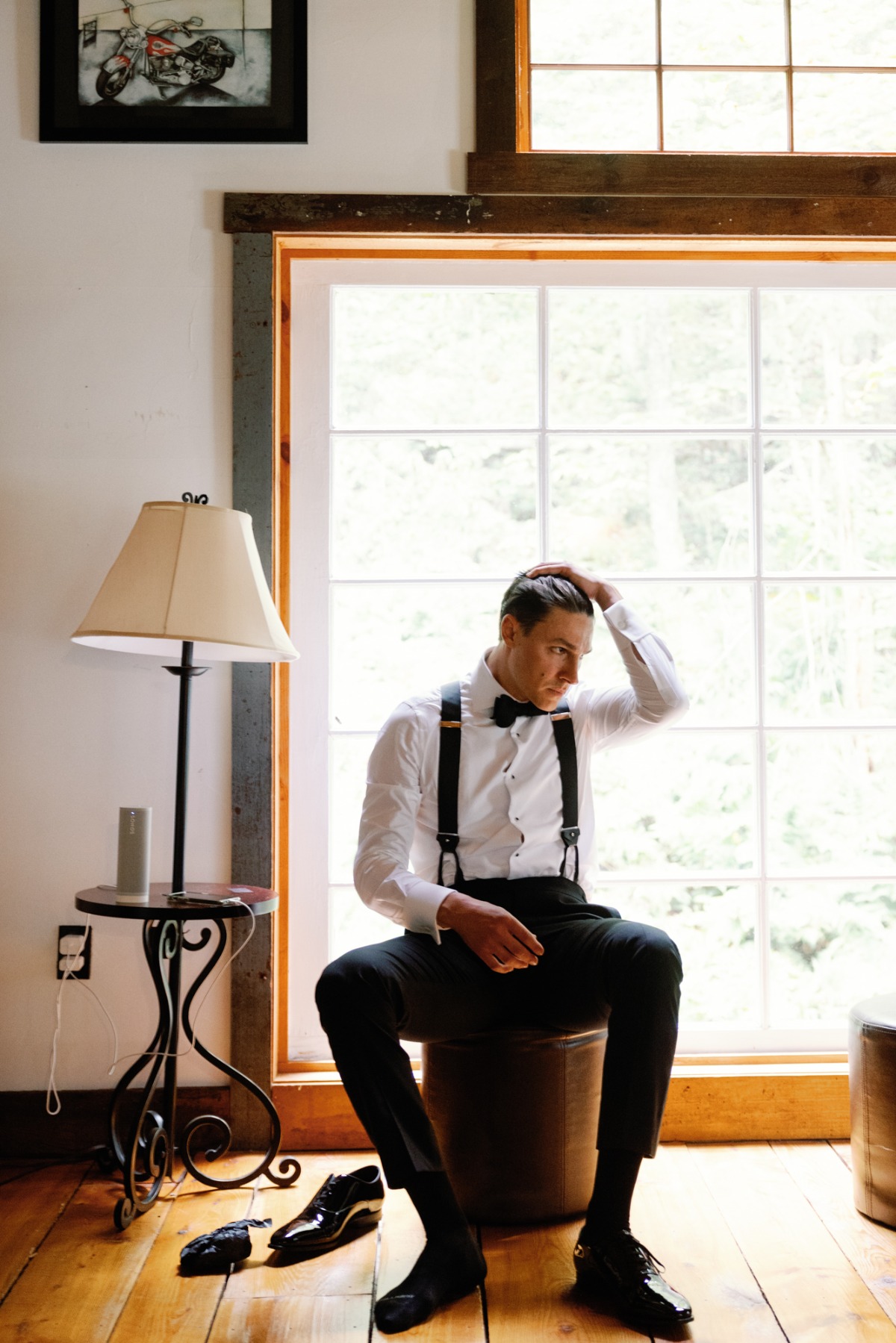 men getting ready for wedding photo ideas