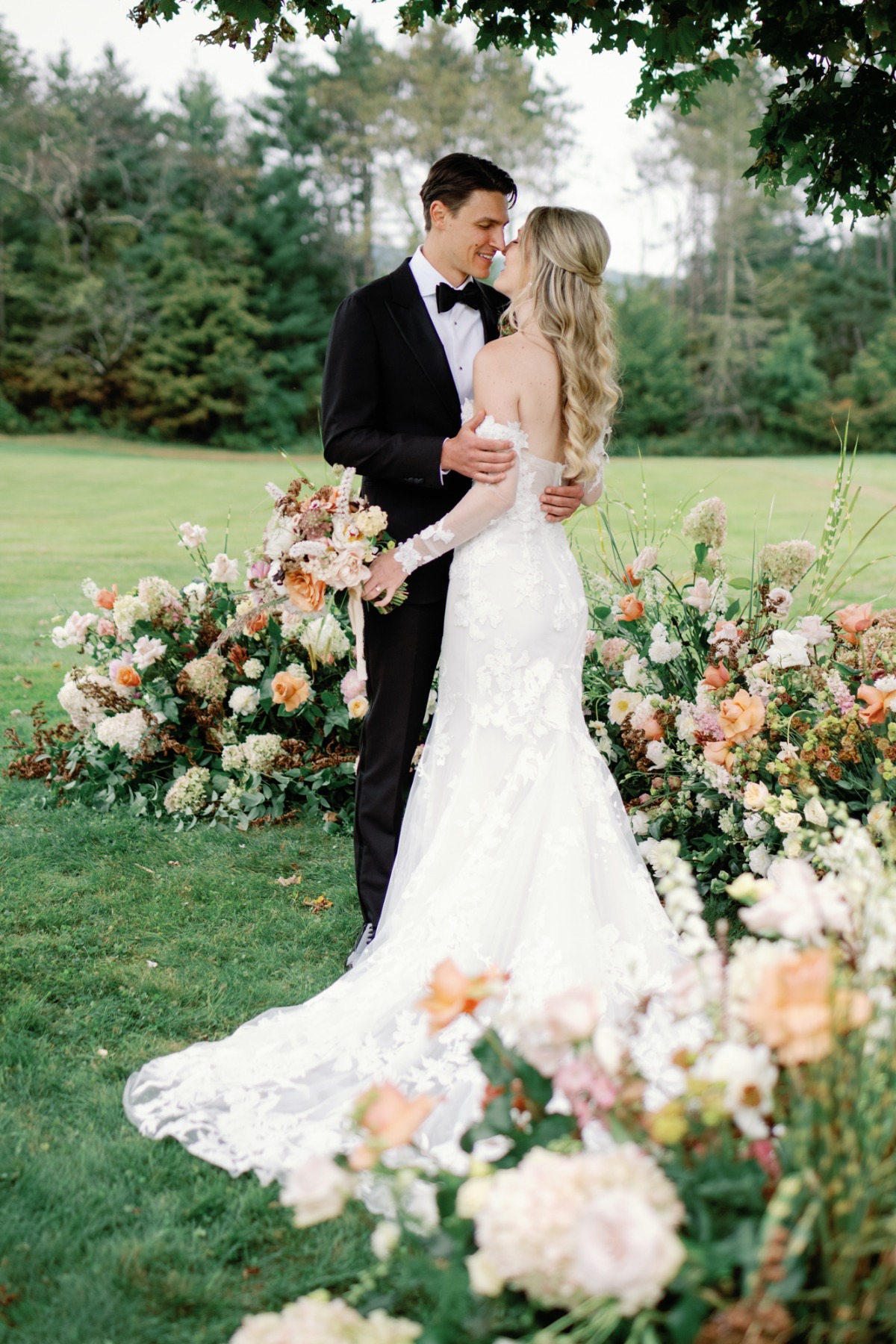 peach and ivory wedding inspiration