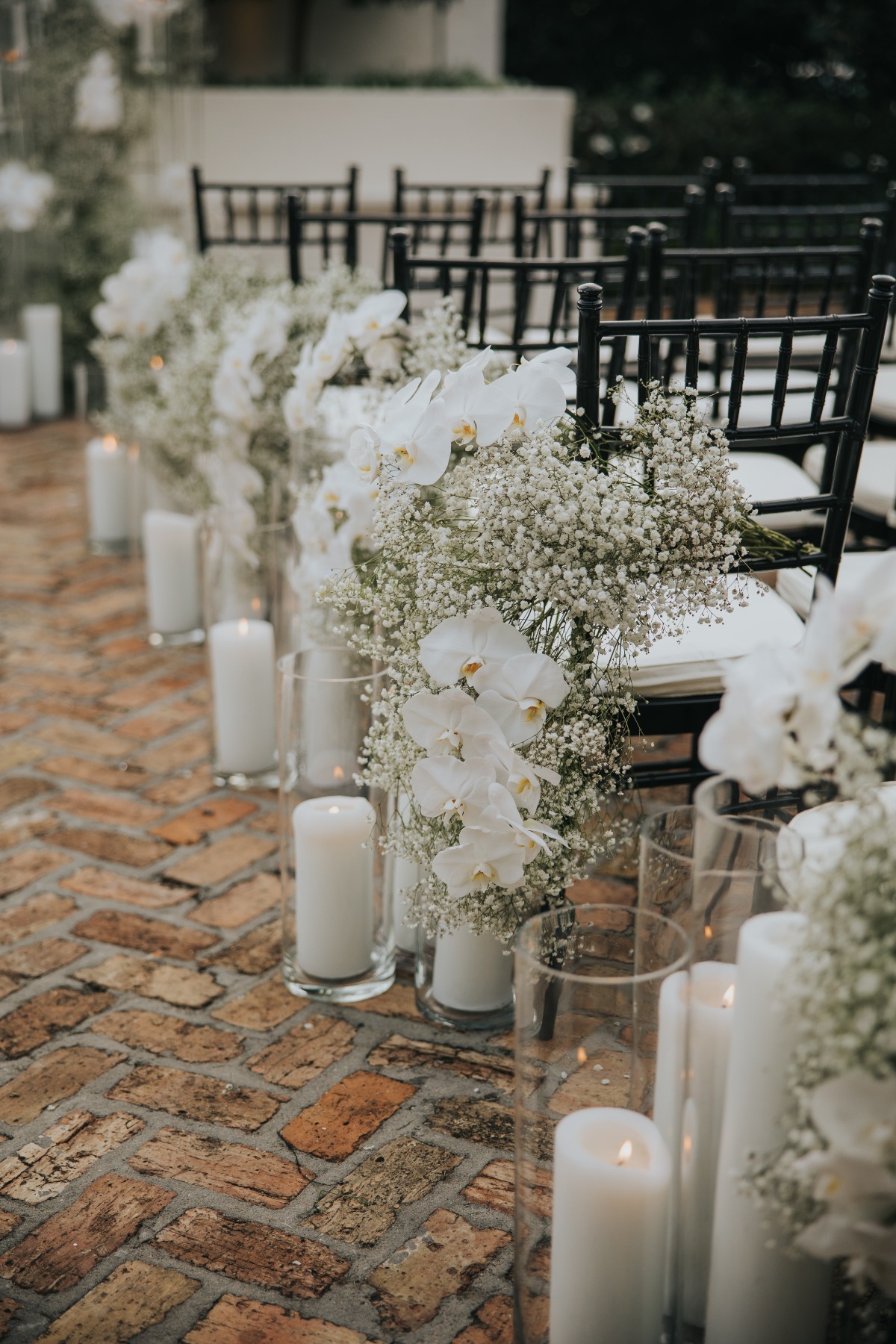 baby's breath and orchid arrangements for wedding