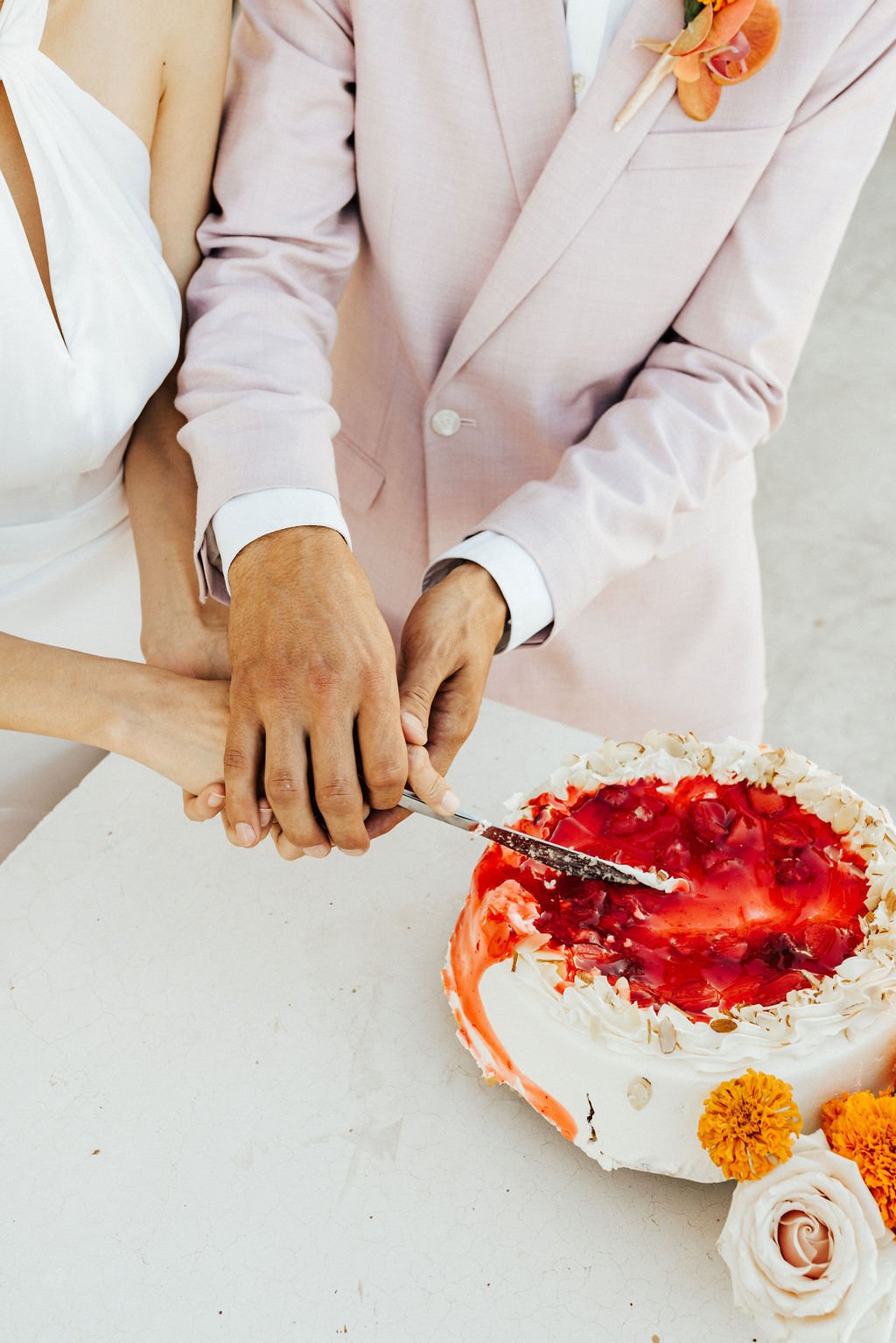 strawberry wedding cake ideas