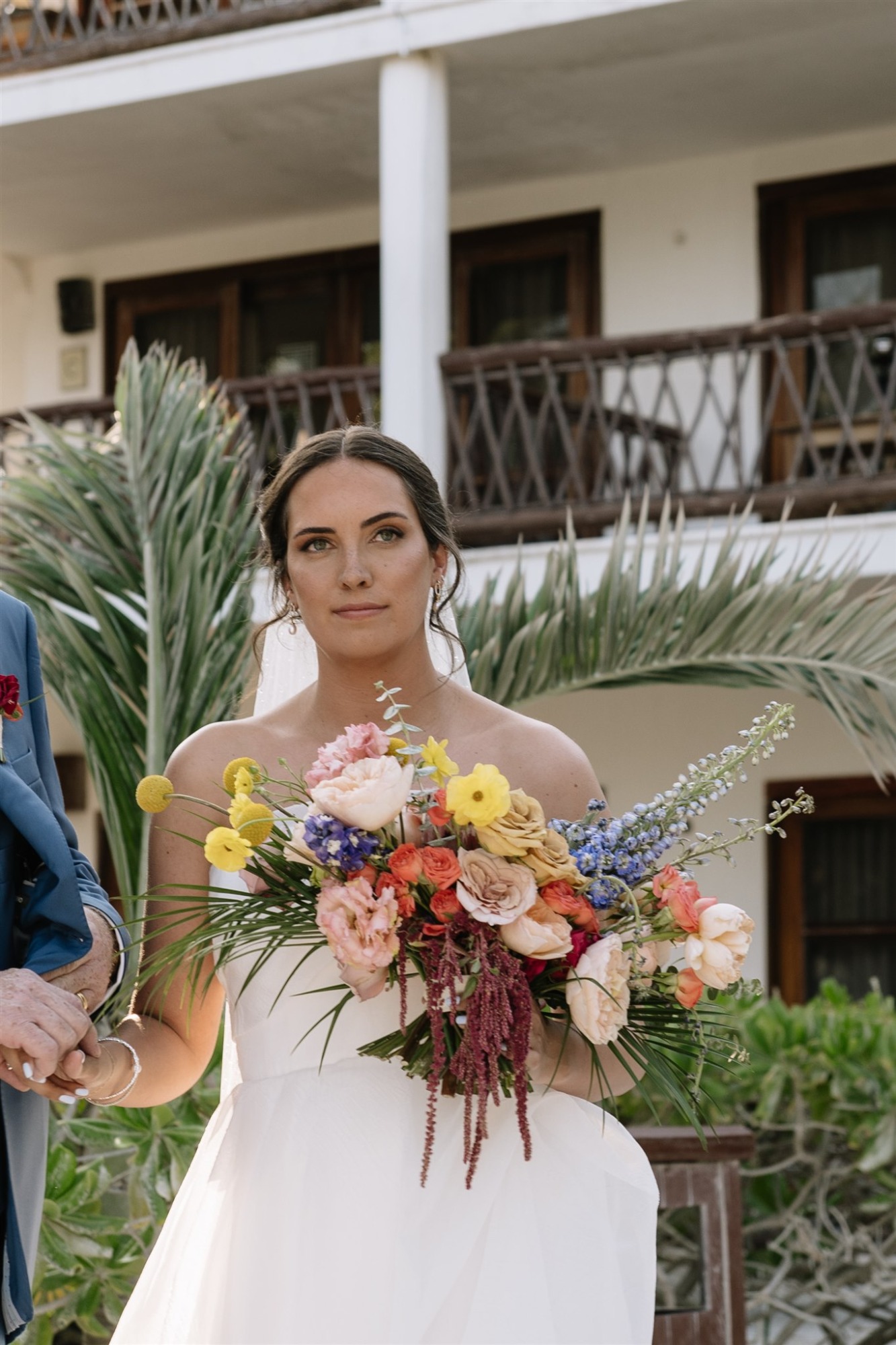 fall tropical wedding bouquet