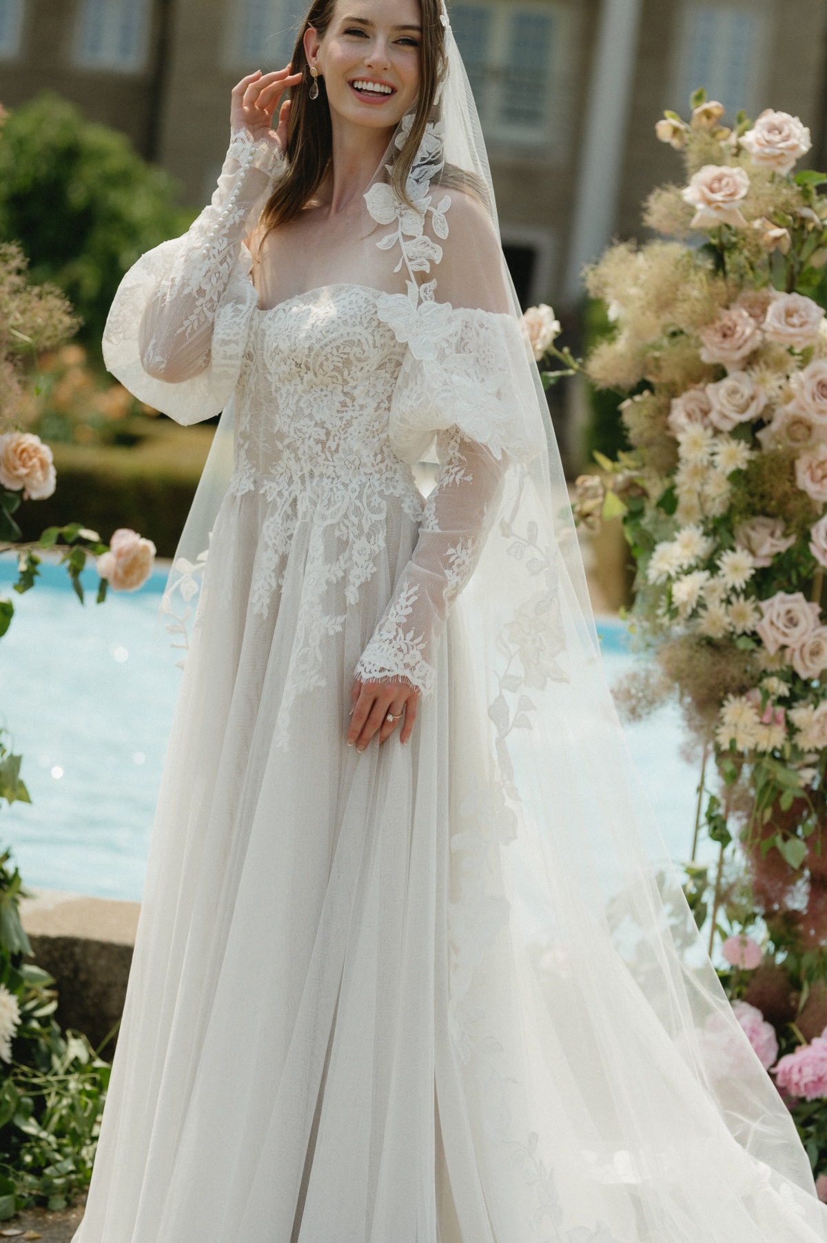 romantic lace long-sleeve wedding dress