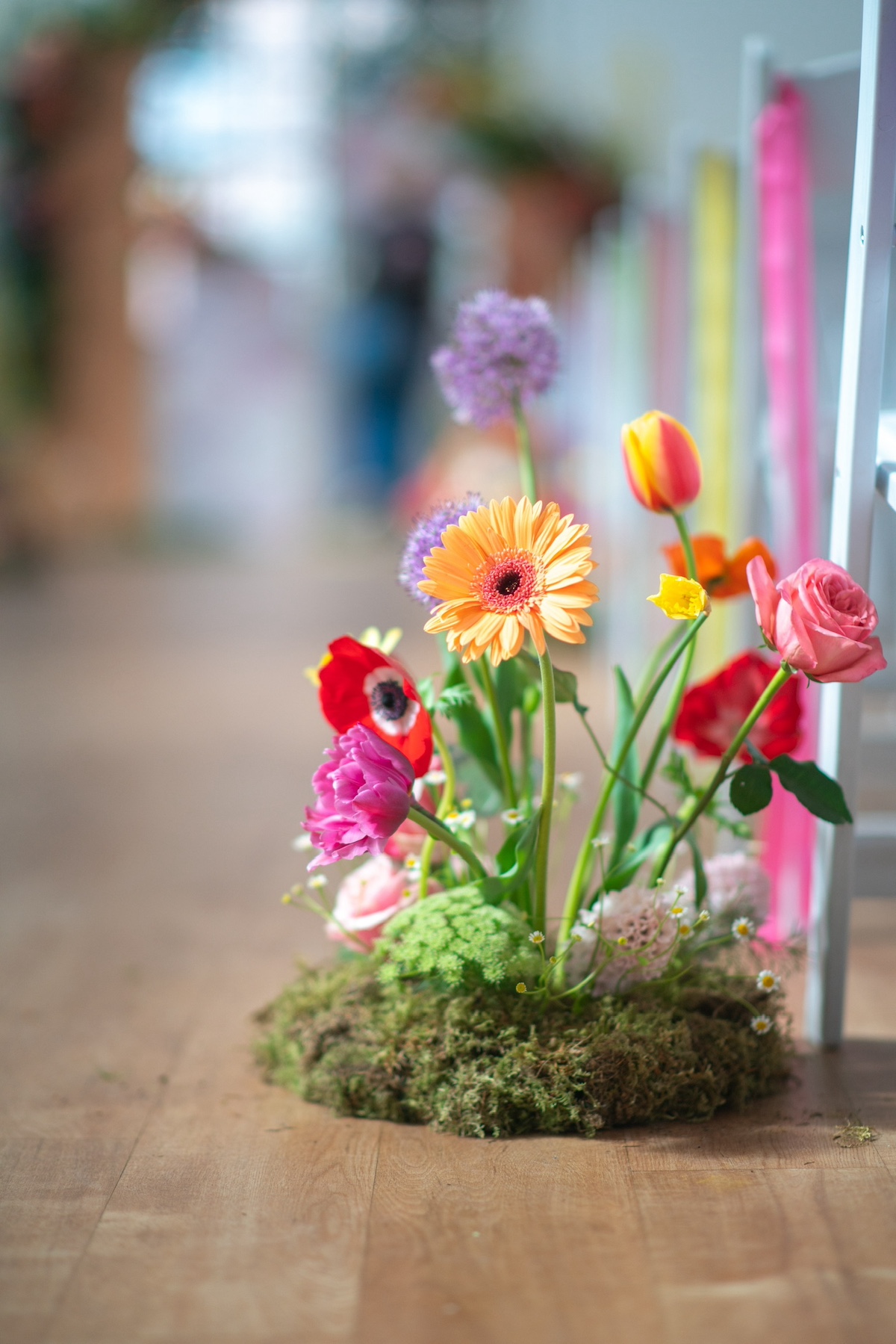 garden-inspired wedding aisle