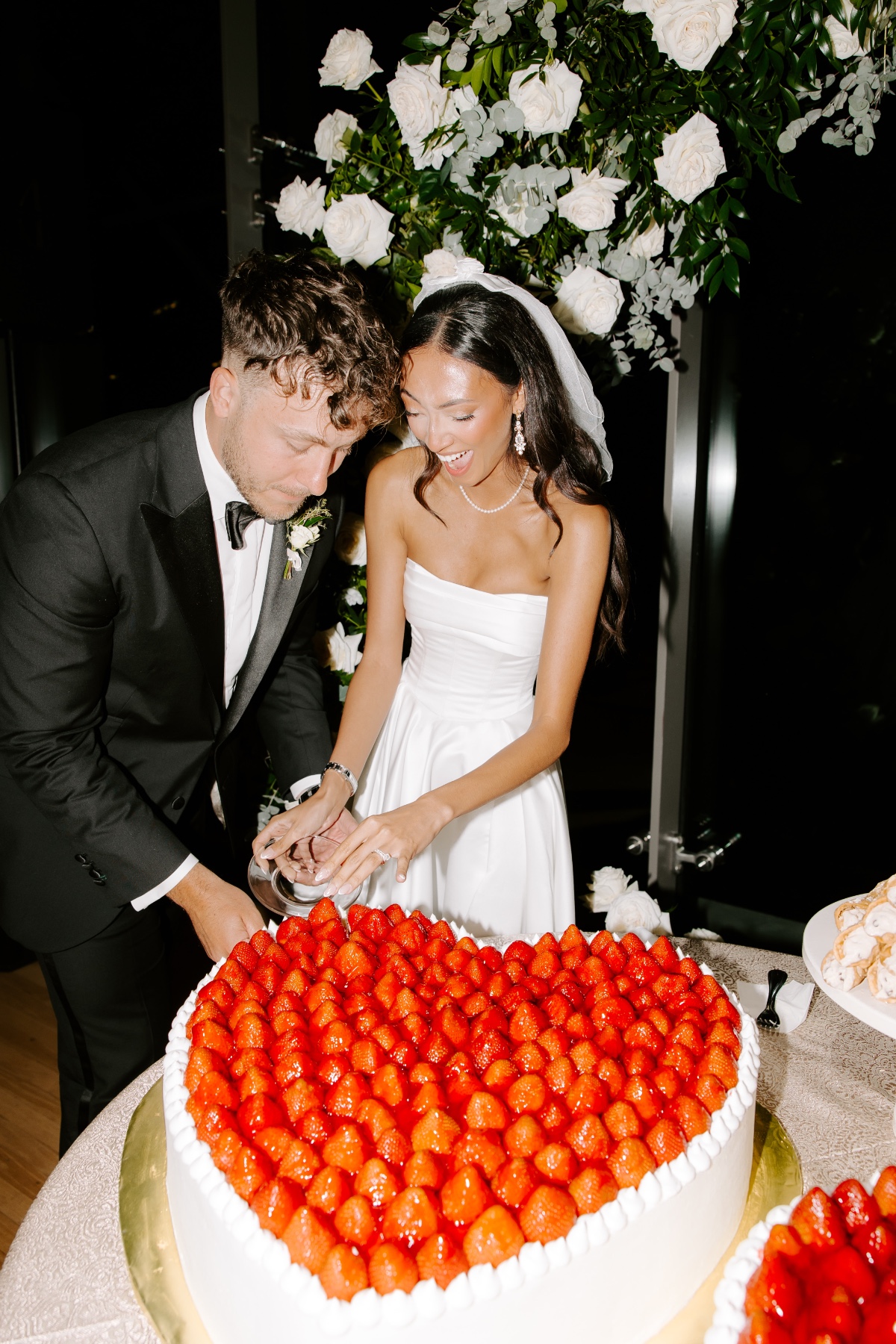 heart shaped italian wedding cake