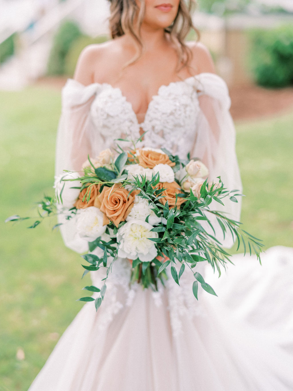 peach and ivory wedding bouquet