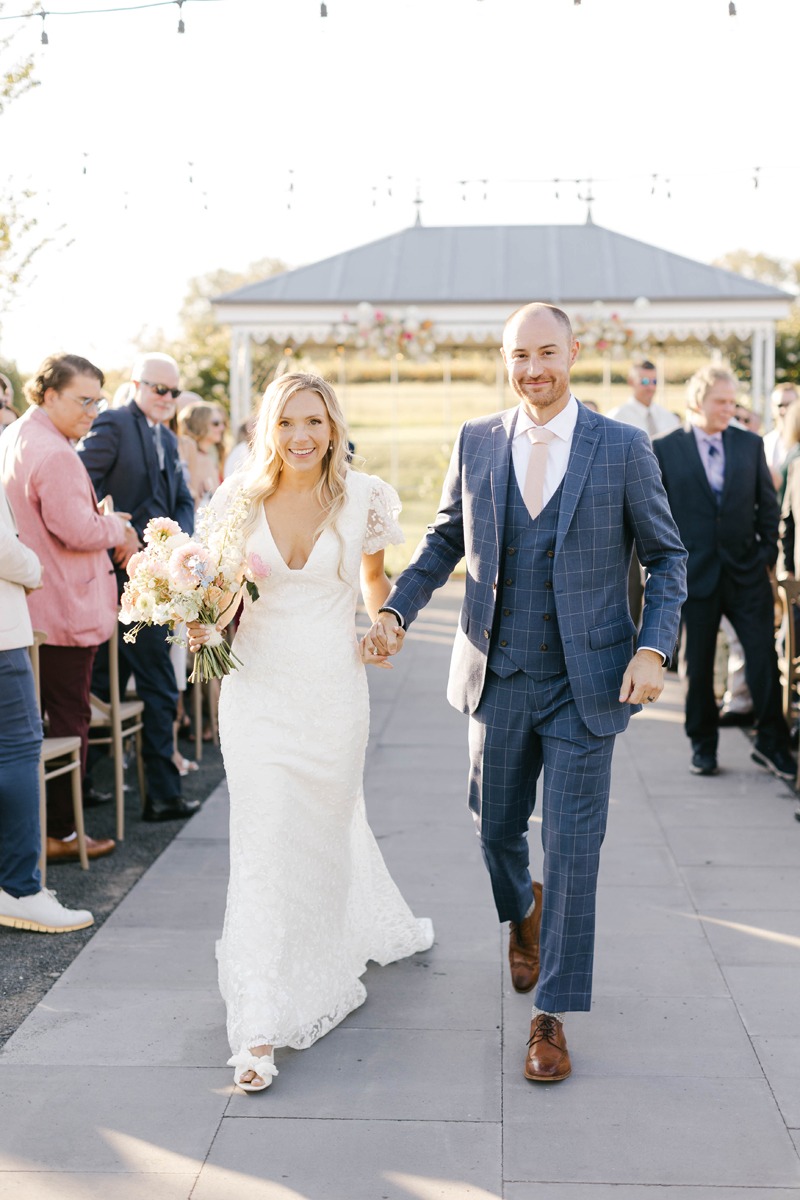 simple pastel outdoor wedding