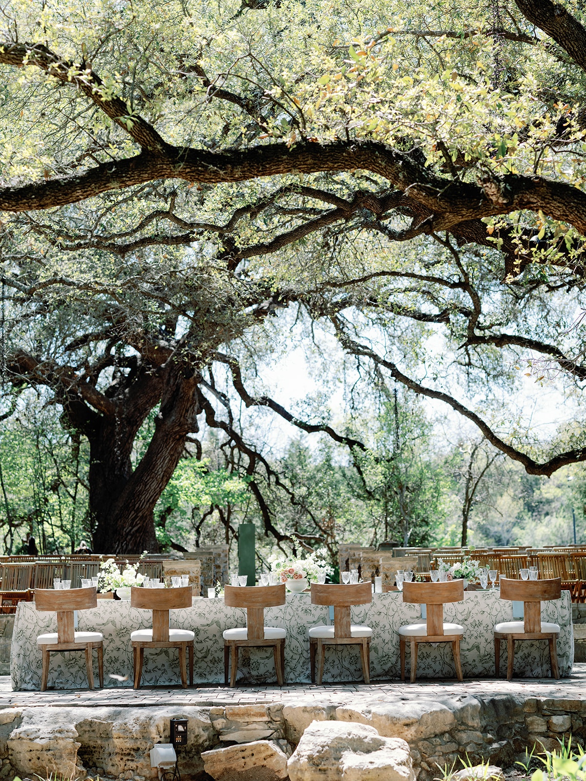 outdoor wedding reception with modern details