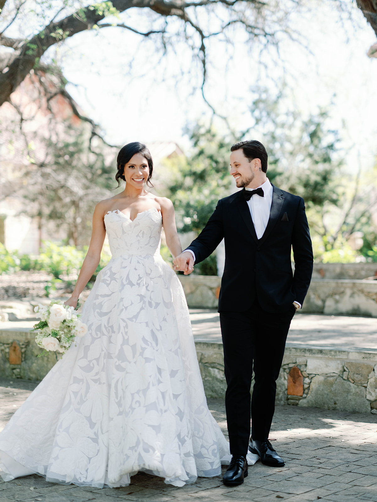 couples portrait session in garden