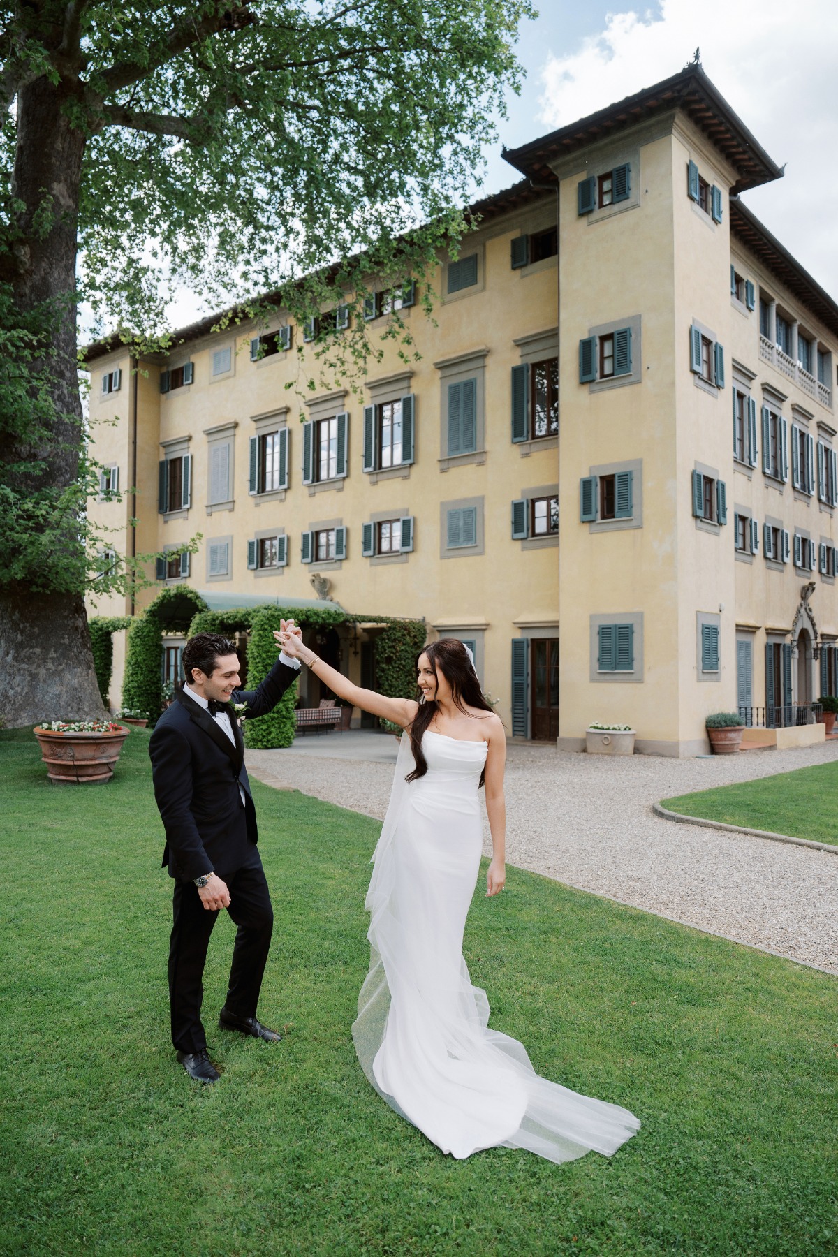 bride in simple strapless gown