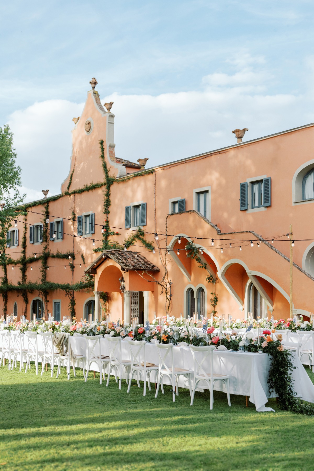 outdoor wedding reception at tuscan villa