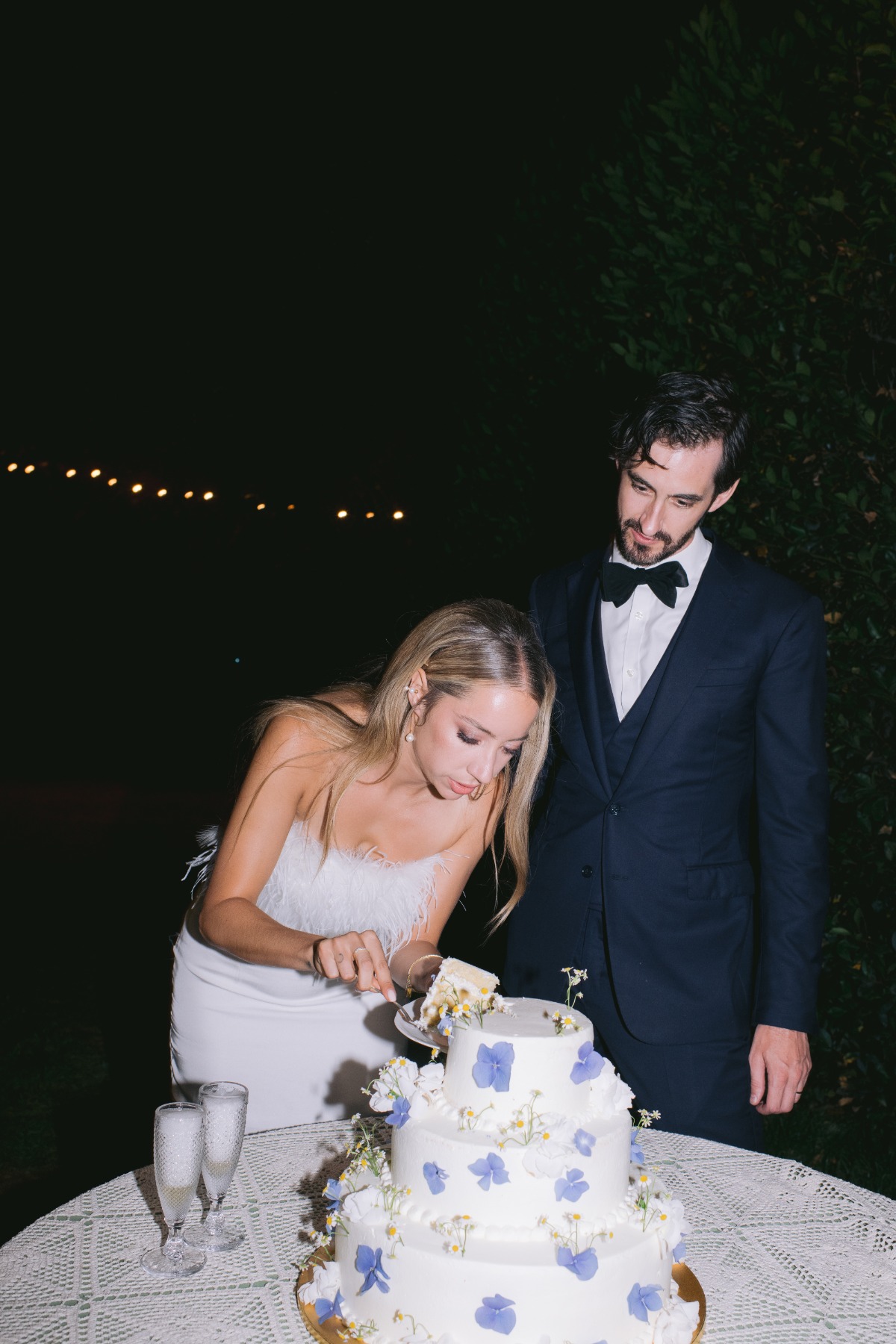 blue and white wedding cake