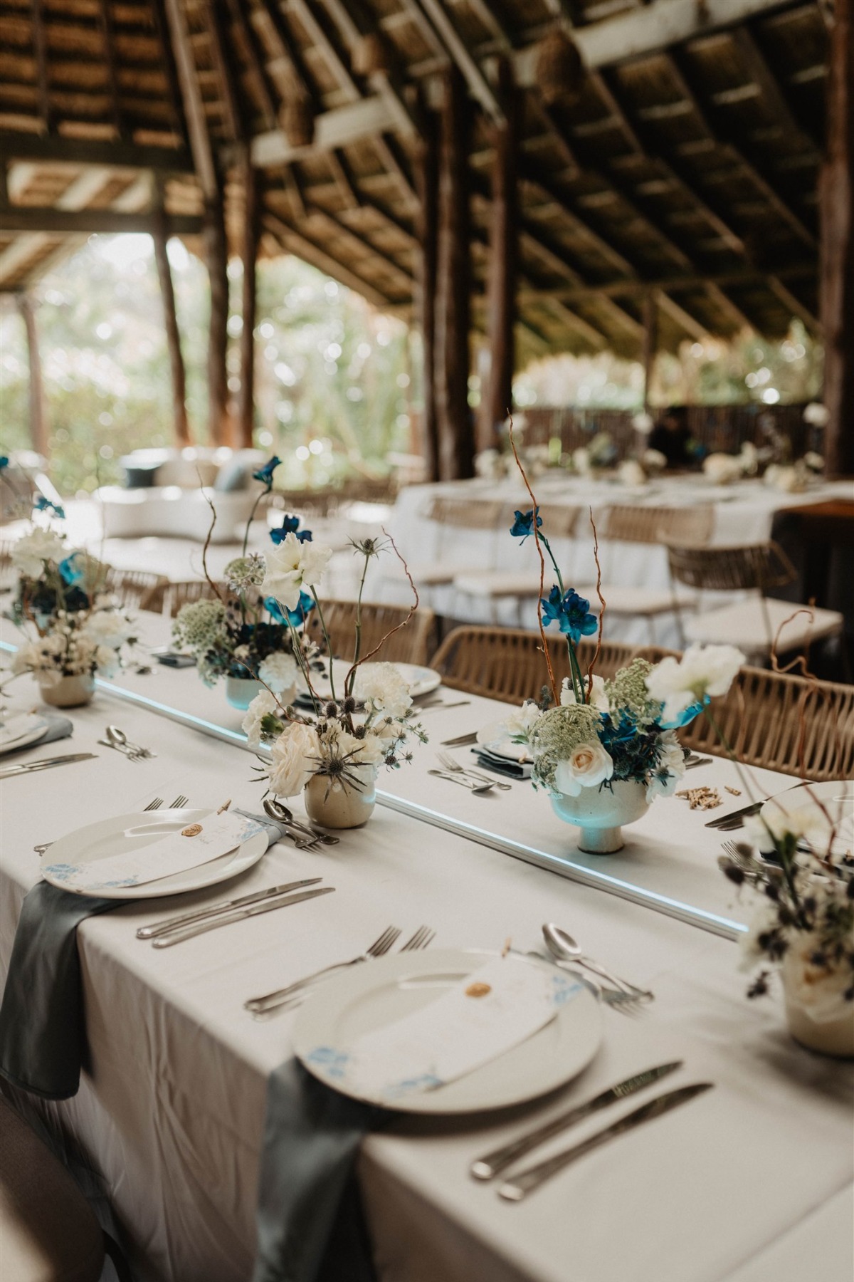 blue and white centerpieces