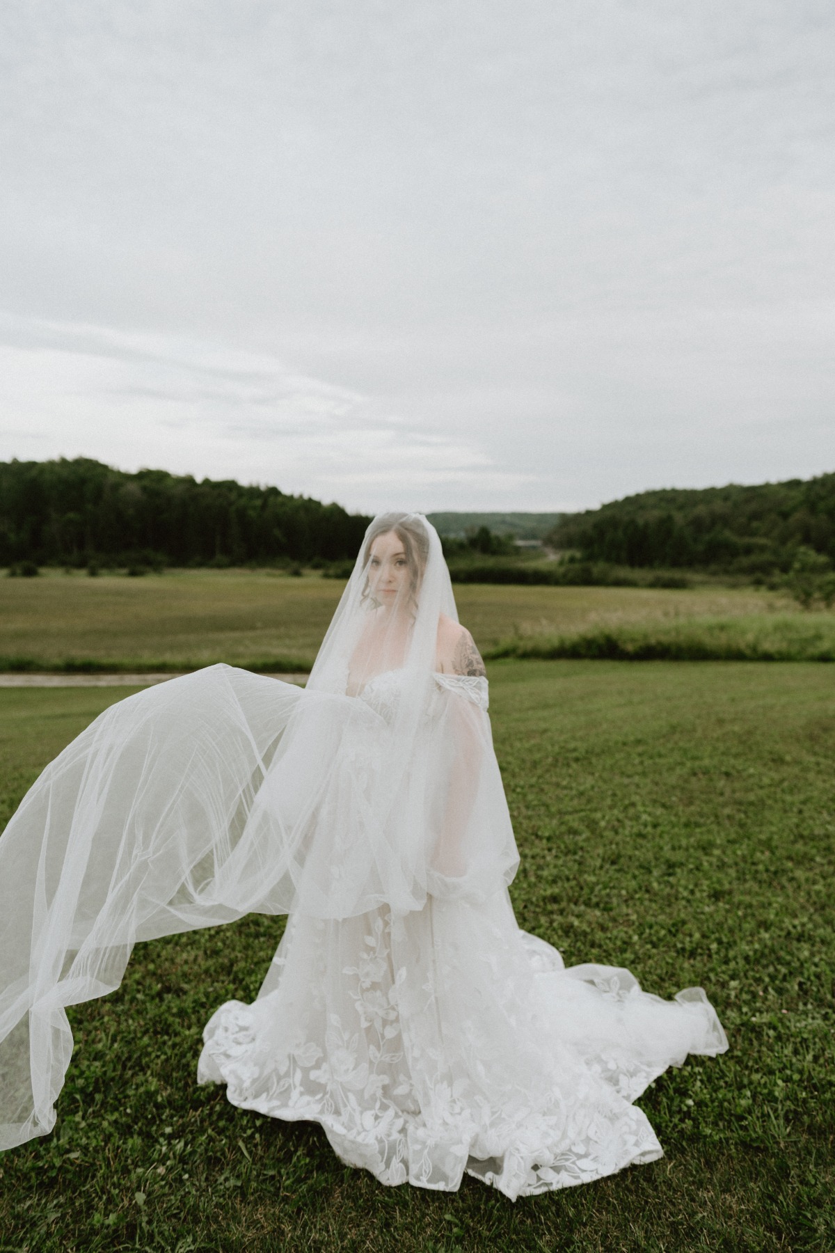 danielle-aisling_ethereal_garden_wedding_quebec_canada-122