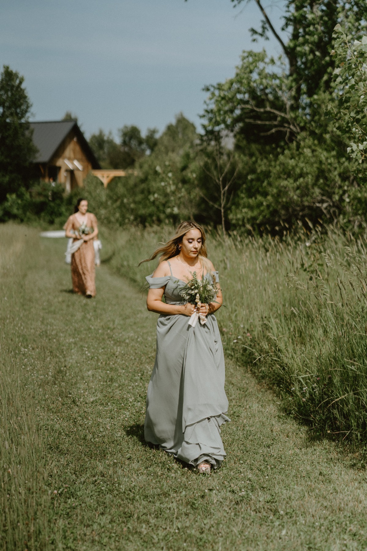 danielle-aisling_ethereal_garden_wedding_quebec_canada-75