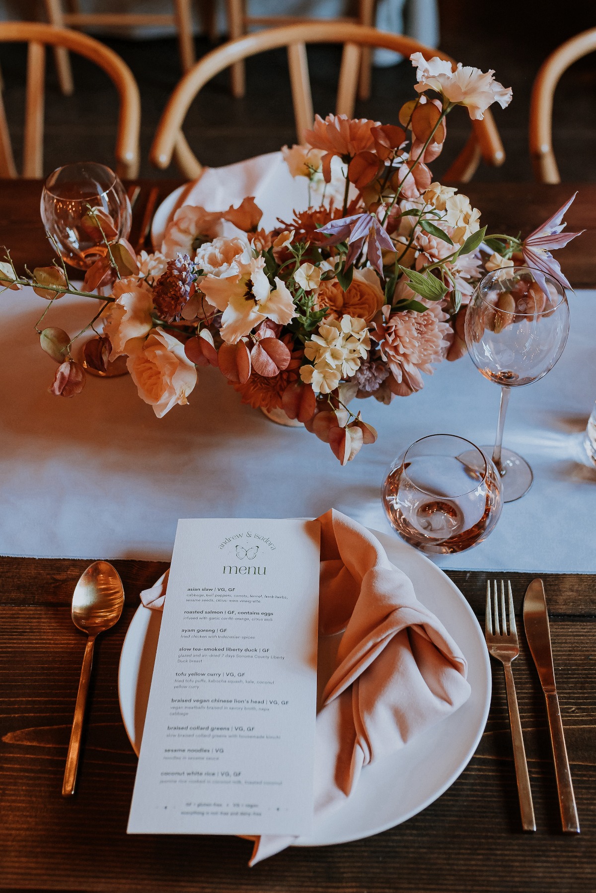 dusty rose and gold place settings