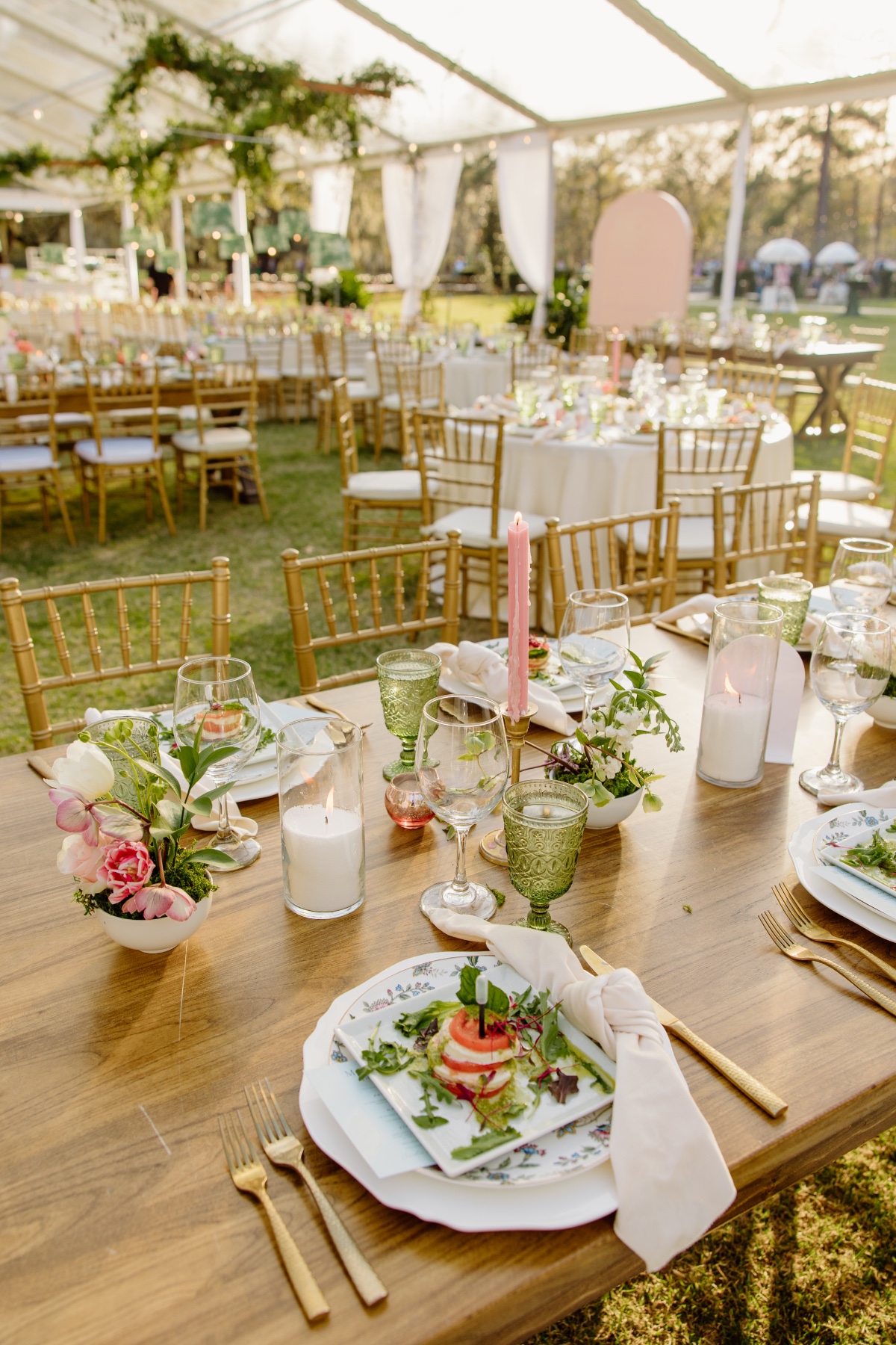 pink and green table decor