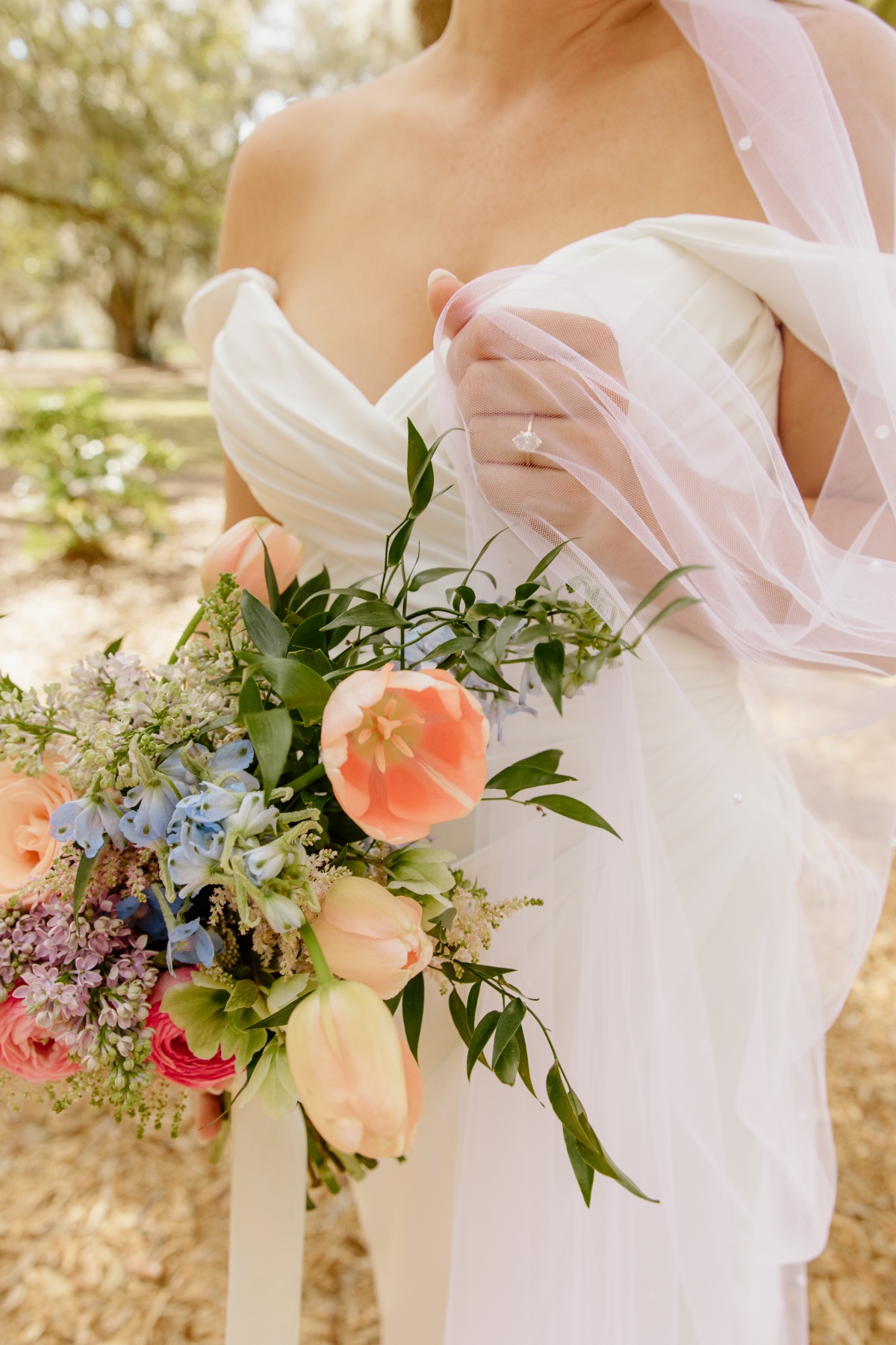 summer bouquet tulips and roses