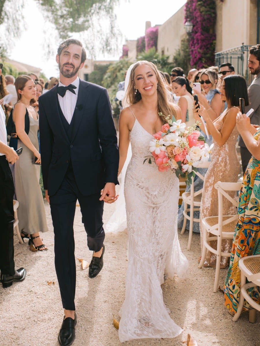 This celeb photographer bride wed with the help of A-list friends