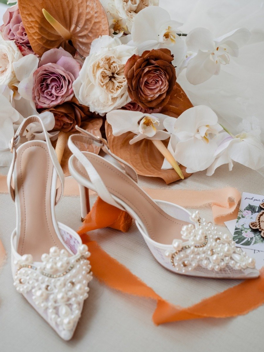 Tropical terracota-colored destination wedding in thailand