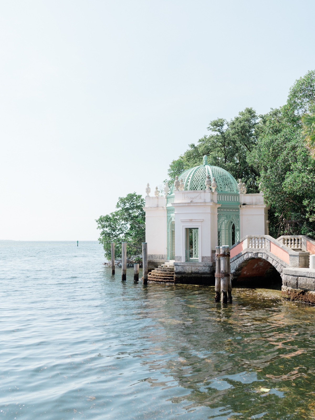 vintage miami wedding venue on the water