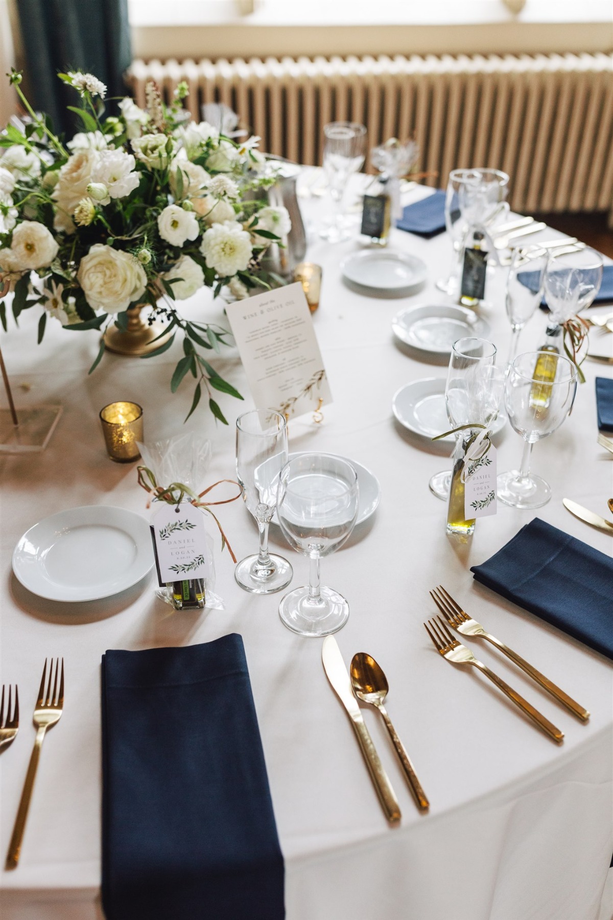 classic ivory and navy wedding tablescape