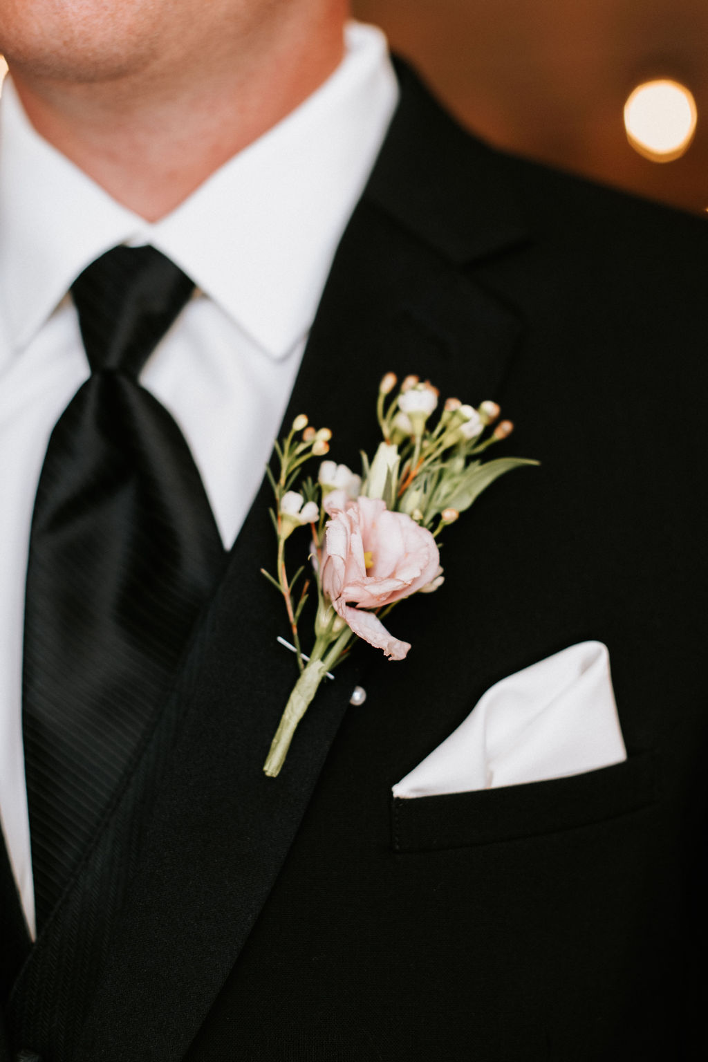 blush boutonnière ideas 