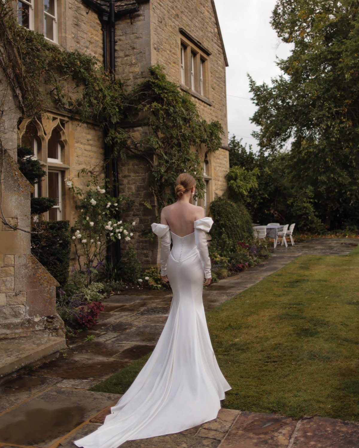 Detachable Puff Sleeve Wedding Gown