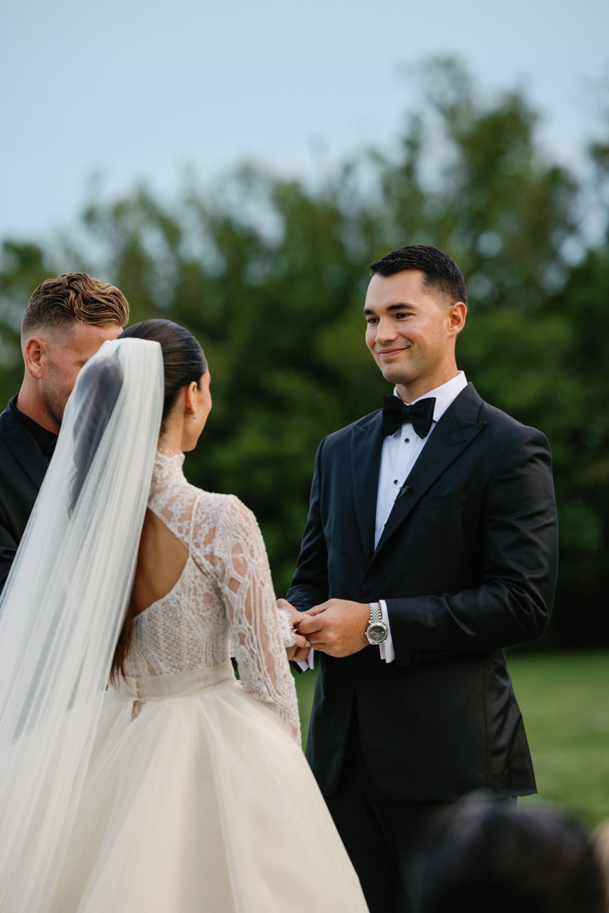 iconic-red-carpet-newport-mansion-wedding-101