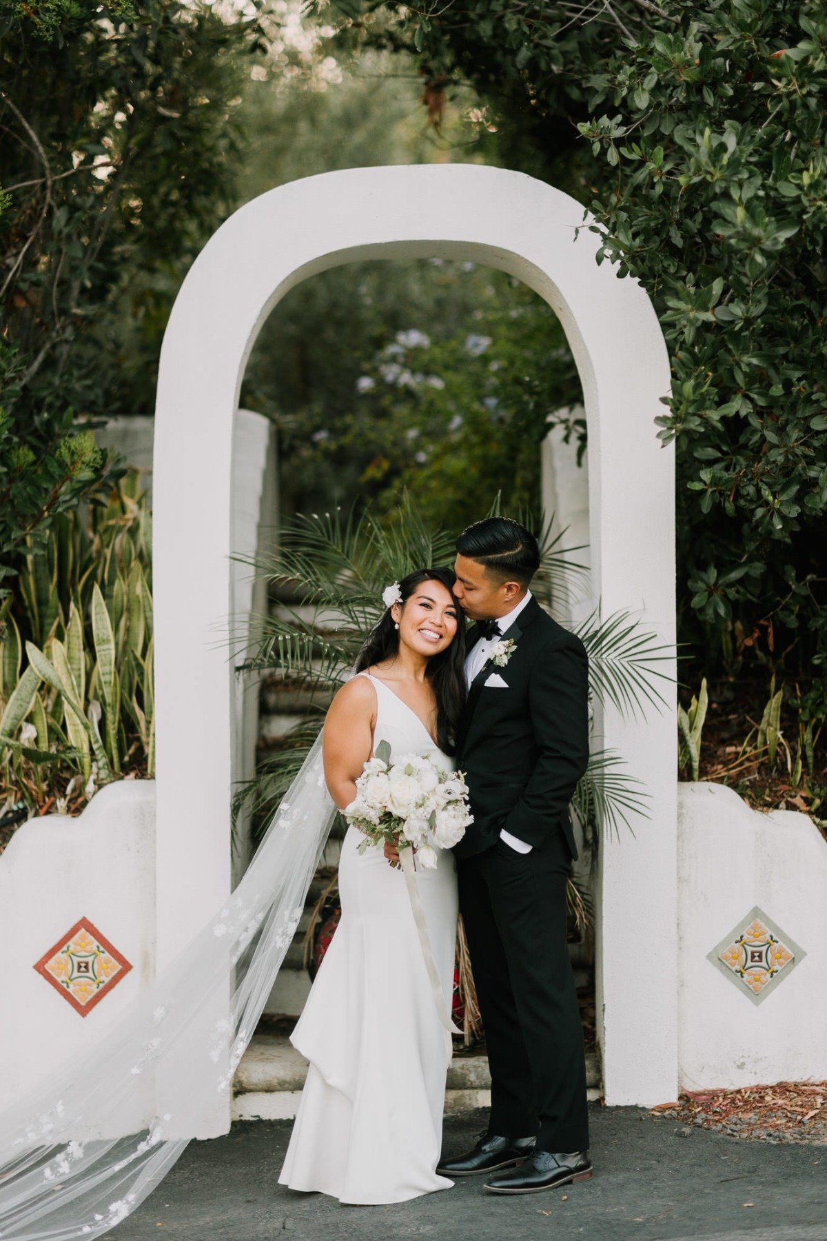 neutral desert wedding ideas