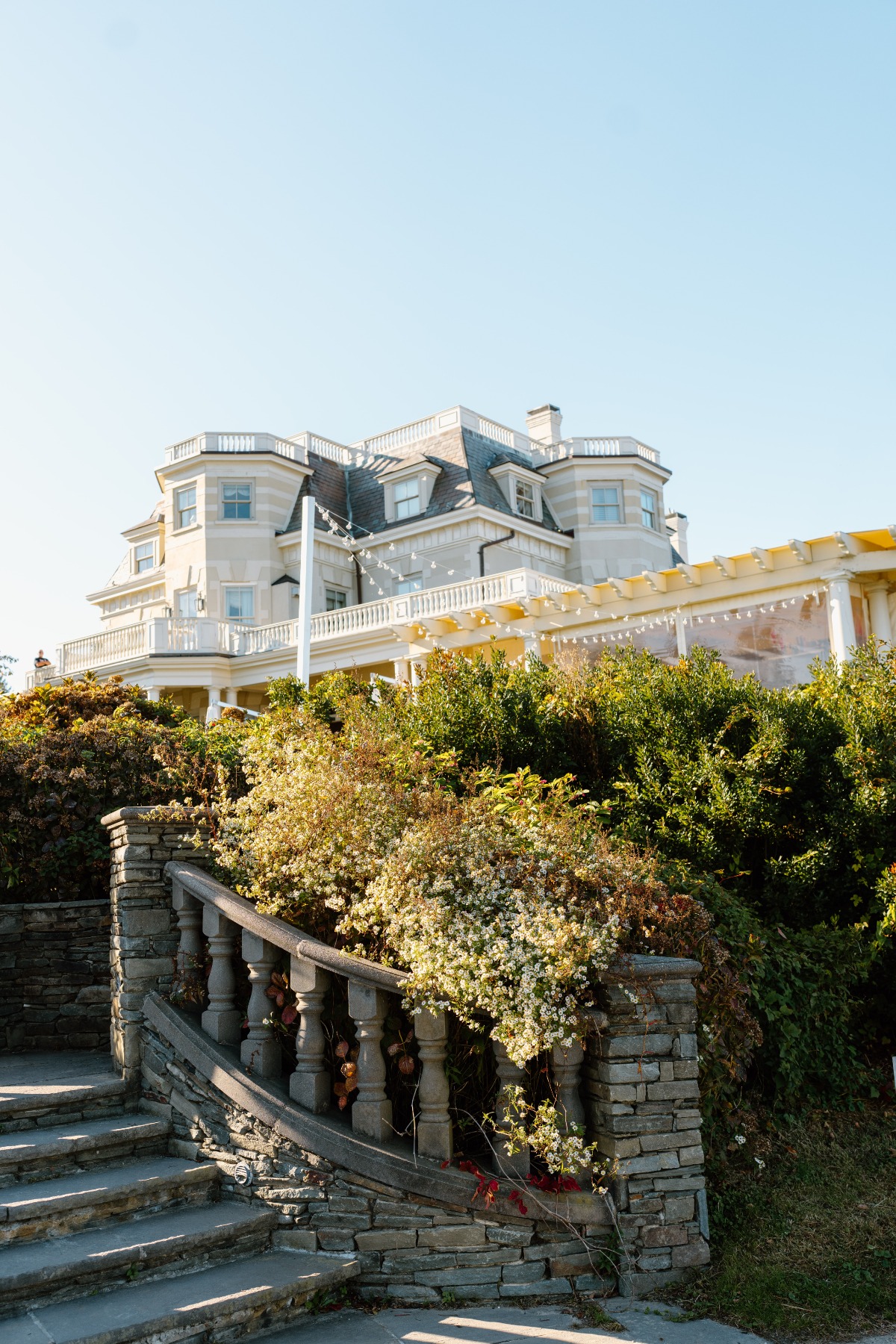 wedding at a newport mansion