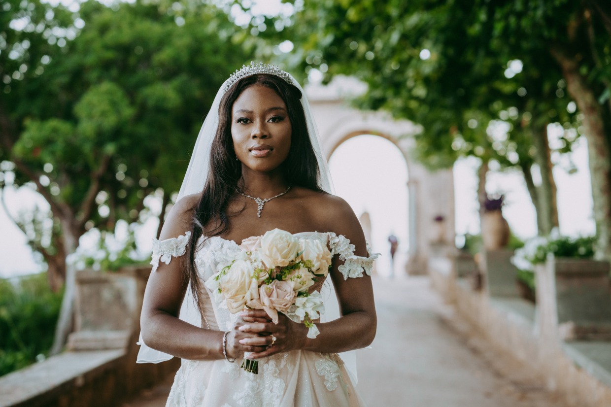 close up of bodice on euphoria dress by galia lahav