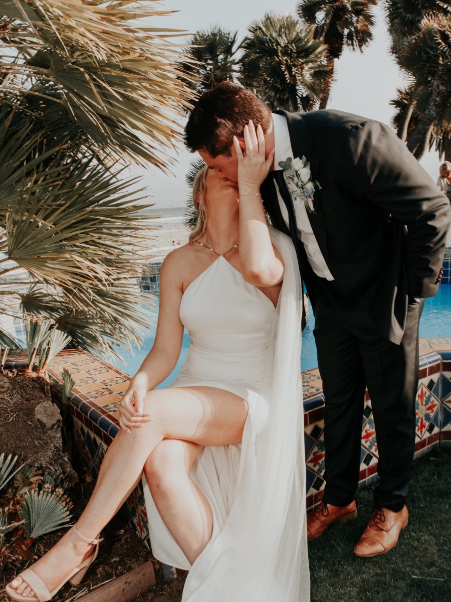 Elegant yet laid-back wedding on the water in malibu