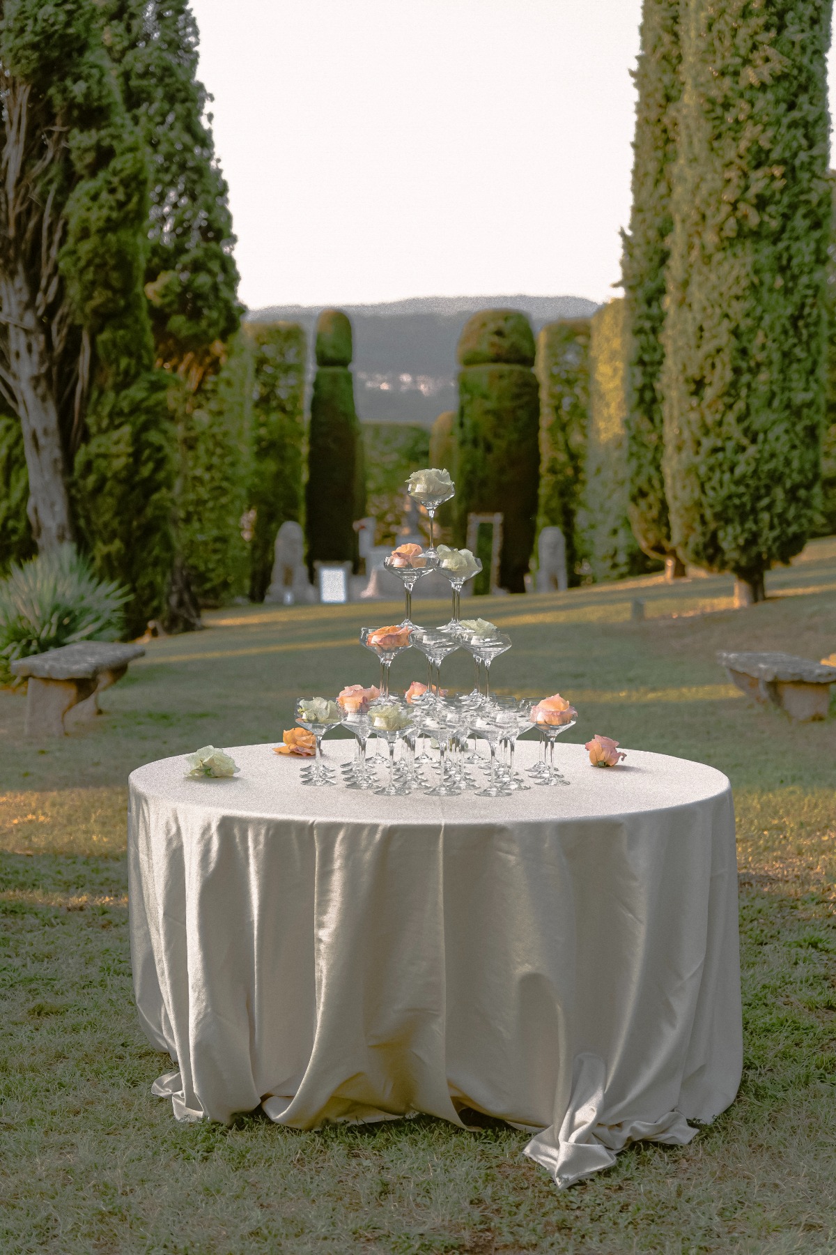 champagne tower ideas for wedding