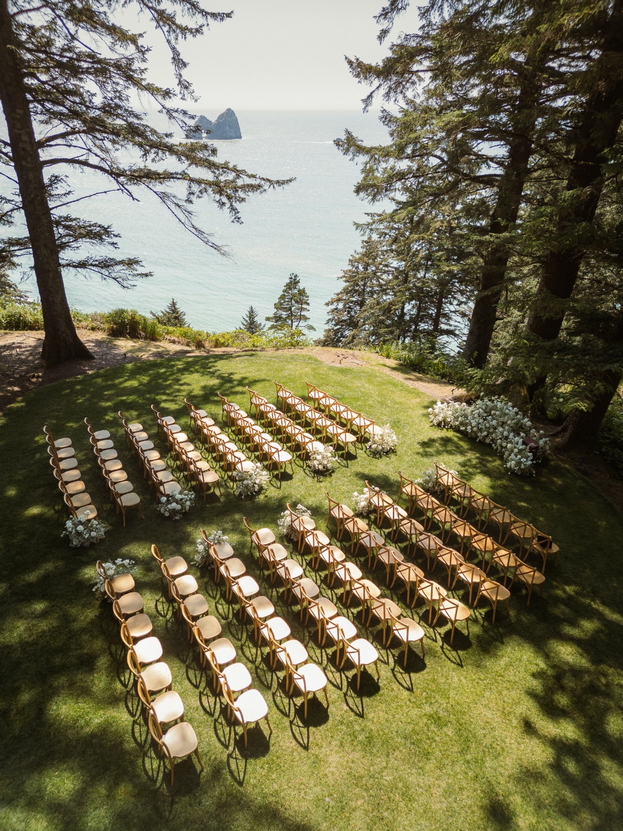 wedding on the lawn at crook point