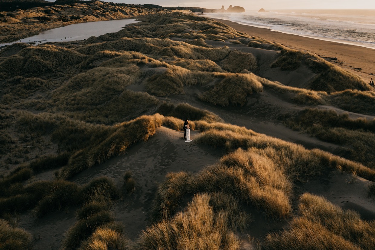 non traditional wedding on the oregon coast line at crook point