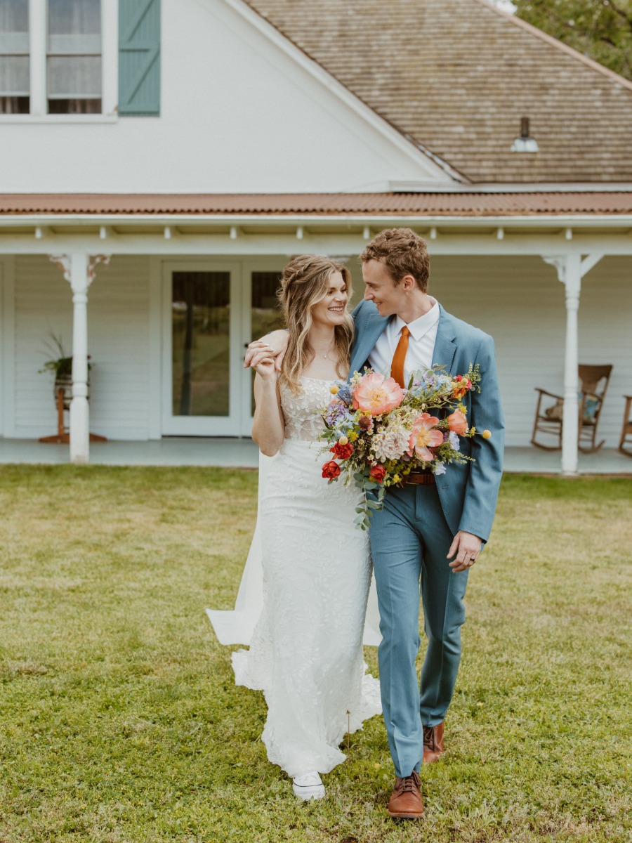 Pressed flower details brought quaint country charm to Colorado