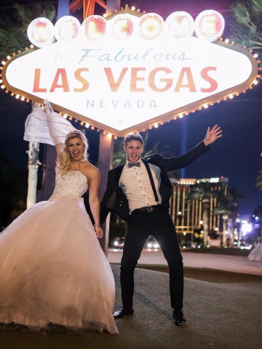 This Is How To Get Married in Vegas